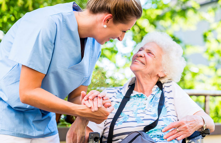 Altenpflege – Tagespflege, Pflegedienst oder Pflege zuhause mit Pflegehilfe